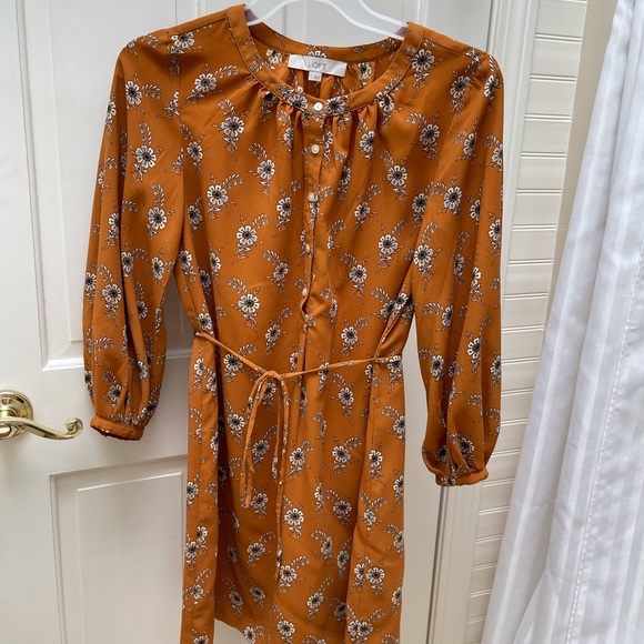 LOFT Dresses & Skirts - LOFT Orange Floral Dress with Belt, size S